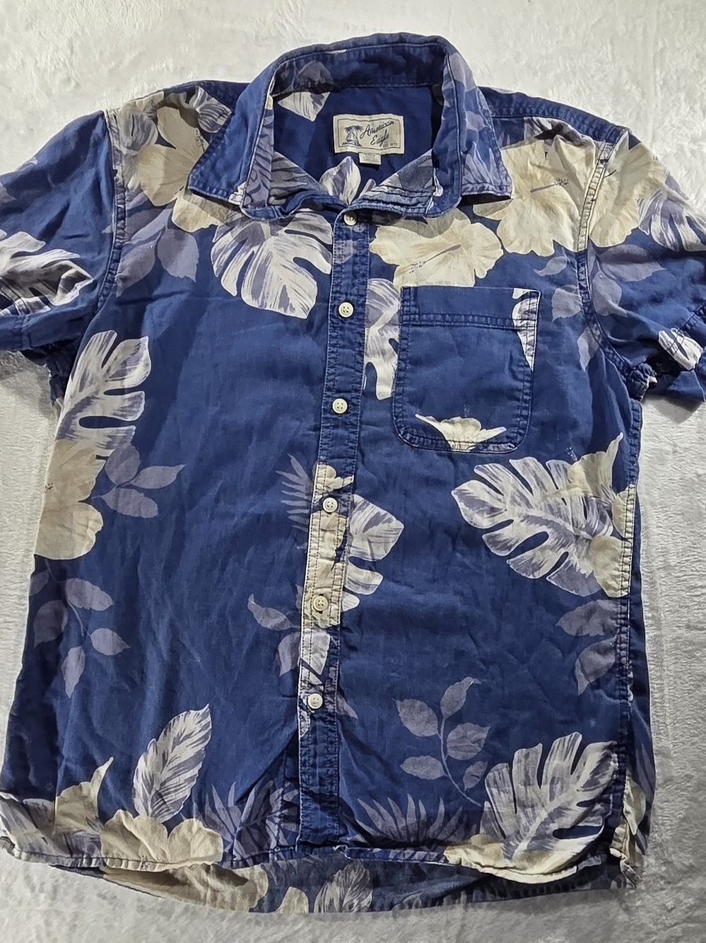 American Eagle Men’s S Blue/White Hawaiian Floral Ctn Shrt Slv Shirt Pckt-0112